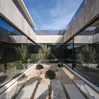 Revolutionary Villa Blends Cultures and Sustainability