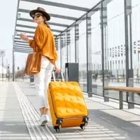 Your Ultimate Guide to Maintaining a Glowing Beauty Routine While Traveling