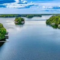 Discover the Allure of Muskoka: A Luxury Retreat in Canada