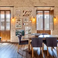 Discover the Best of Valencia with These Prime Airbnb Stays