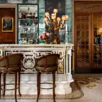 Discovering the Enchanting Bars of Venice: A Journey Through Time and Flavor