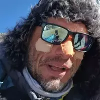 Sherpas Undertake Perilous Broad Peak Rescue Operation for Injured Climber