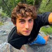 The Perilous Pursuit of Viral Fame: A Free Soloist's Ascent in the Digital Age