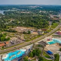 Discover Lake Delton: Wisconsin's Hidden Gem with Breathtaking Vistas and Unique Charm