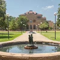 Carbondale, Illinois: A Relaxed College Town with Family Appeal and Lakeside Activities