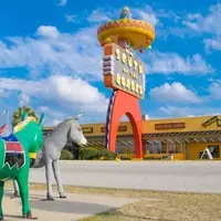 South Carolina's Unique Roadside Destination: A Blend of Amusement, Lodging, and Dining
