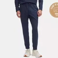 Optimizing Your Airplane Attire: Experts Share Travel Fashion Insights