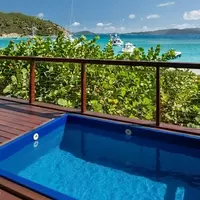 Caribbean Coastal Retreats: Where Beach Bars Meet Boutique Stays