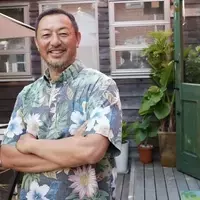 The Evolution of Aloha Friday: A Colorful Hawaiian Fashion Tradition