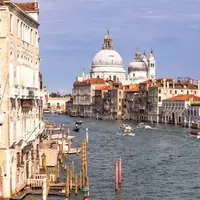 Unveiling Venice: A Comprehensive Guide to its Iconic Sights and Hidden Treasures