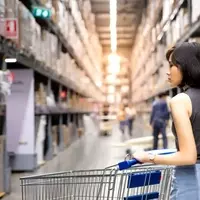 Costco's Q4 Performance: Solid Results Amidst Discretionary Spending Concerns