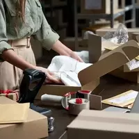 Leading Growth Stocks: Shopify and Alphabet Poised for Continued Expansion