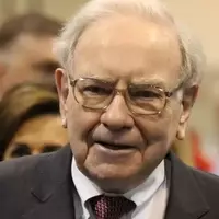 Strategic Investment Opportunities: Analyzing Warren Buffett's Preferred Tech Stocks