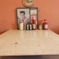 A Taste of History: Elvis Presley's Favorite Diner in Memphis