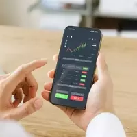 Fintech Disruptors: SoFi and Robinhood's Surge in the Modern Financial Landscape