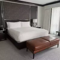 Waldorf Astoria Chicago: A Blend of Historic Luxury and Modern Comfort