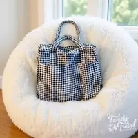 Choosing the Ideal Travel Tote for Your Journeys