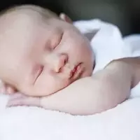 Navigating Early Infancy: A Guide to Your Newborn's First Weeks