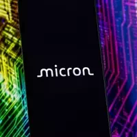 Micron Technology: Expert Opinions on Competition and Fundamentals