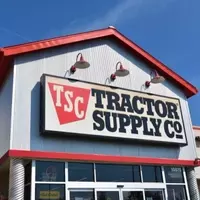 Tractor Supply Co. Stock Under Pressure Amidst Market Downturn and Q1 Performance Miss