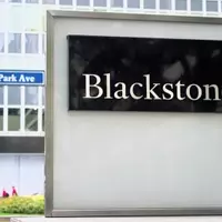 Blackstone's Private Credit Fund Navigates Market Volatility with $850M Bond Offering