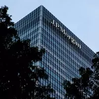 DeFi Security Flaws Prompt Investor Shift to Centralized Stablecoins, JPMorgan Warns