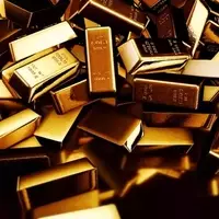 Gold Prices Decline Amid Geopolitical Tensions and Stronger Dollar