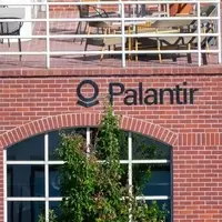 Palantir's Growth Trajectory: Government Dependence and Commercial Challenges