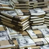 Meta and Alphabet's AI Investment Strategies Diverge Significantly
