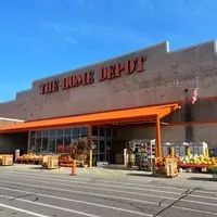 Home Depot Navigates Market Headwinds: Short-Term Challenges vs. Long-Term Potential