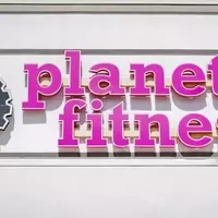 Planet Fitness Shares Plummet Following Revised 2026 Financial Outlook