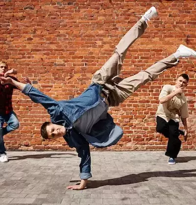 Street Dance Courses: A Scientific and Educational Overview of Styles, Techniques