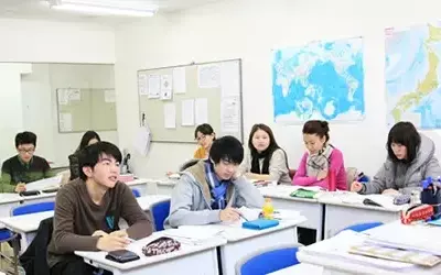 Japanese Language Courses: Foundations, Mechanisms, and Educational Context