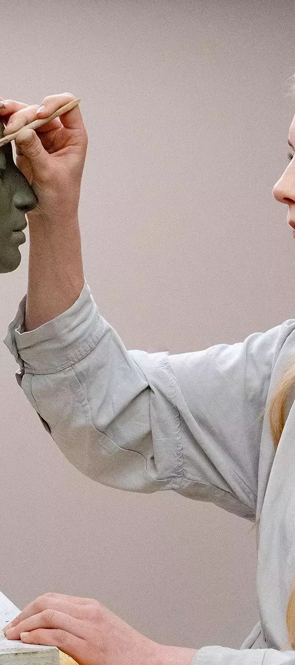 Sculpture Courses: A Scientific Overview of Artistic Education, Techniques, and Applications