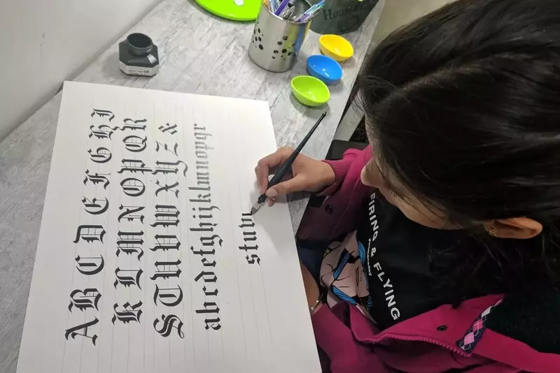 Calligraphy Training: Techniques, Learning Mechanisms, and Artistic Contexts
